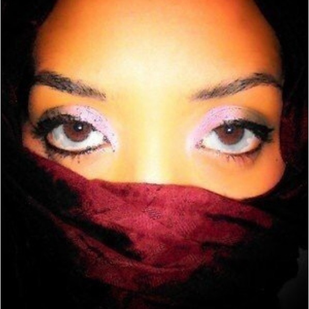 Hi Prettys 💕🤌🏽 my name is Chiara Lavinia & my company is Bag Me Pretty, LLC.